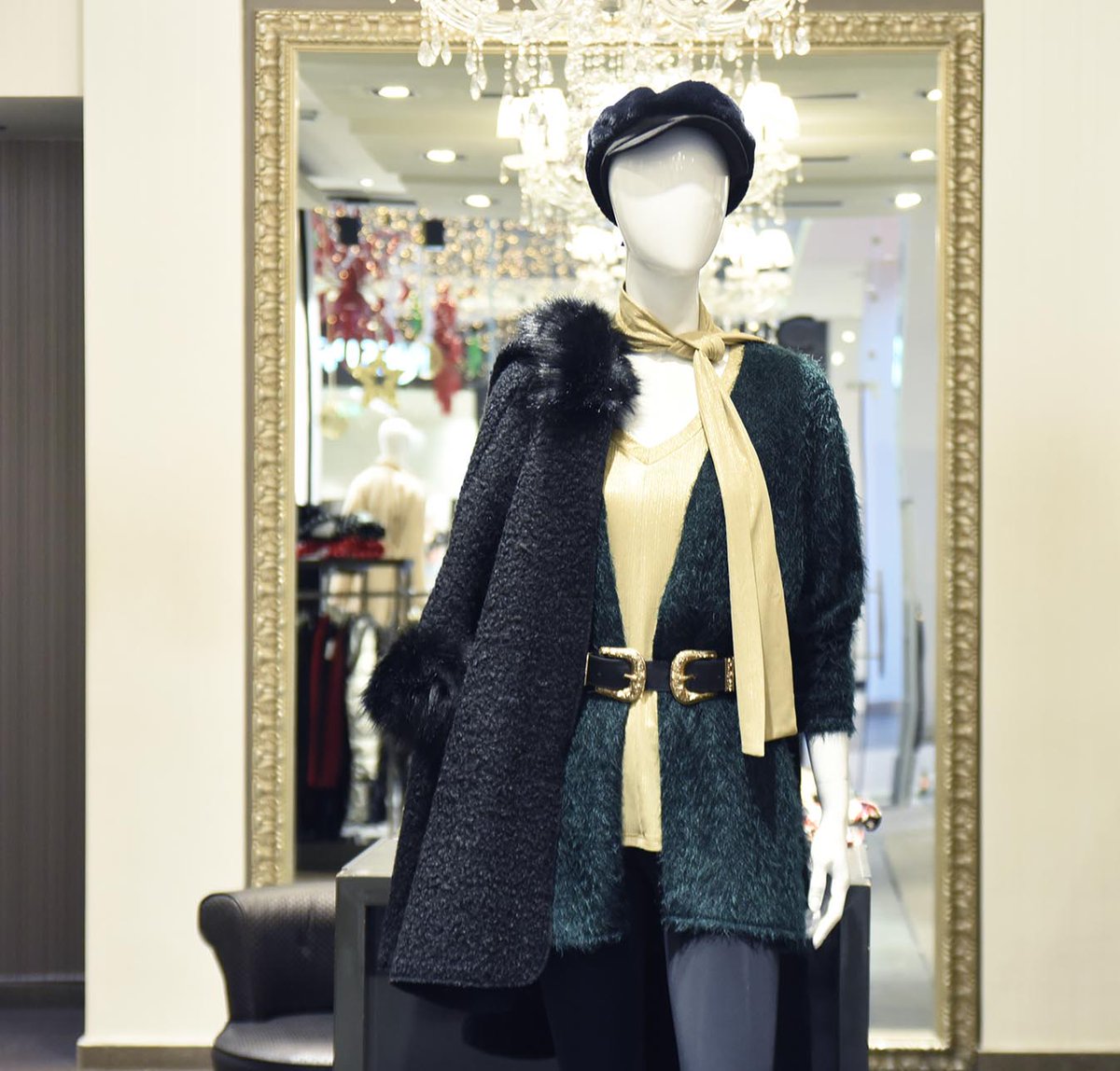 MedCosmos's tweet photo. Friday look 🧥 🖤 via ZIC ZAC at Mediterranean Cosmos (Official) 

#mediterraneancosmos #shoppingdestination #shopping #ziczac https://t.co/w5boRreouh