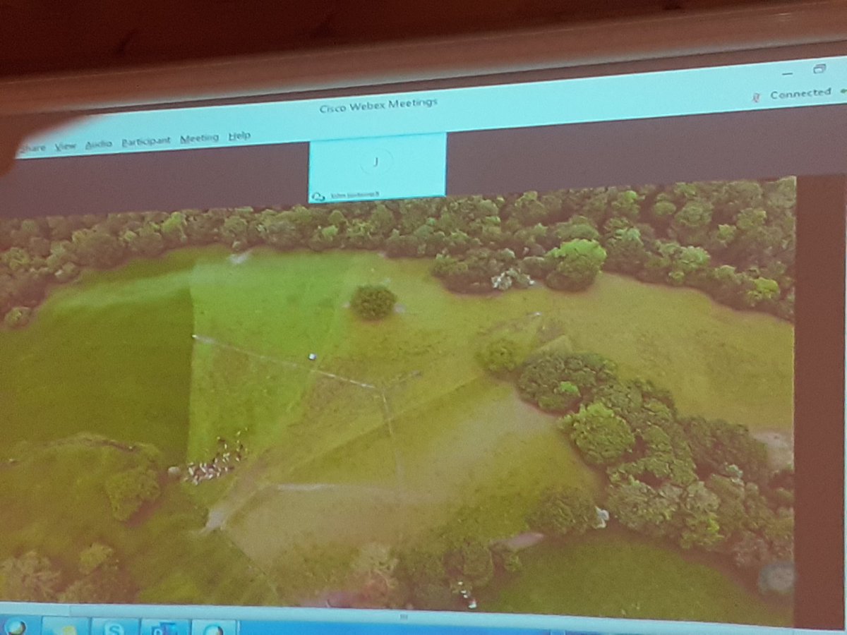 EllaAnu's tweet image. Agricultural language course group practiced English also in a cowhouse👍. New ideas and best practises with Elin Sikkeland/Norway&amp;amp;John Yeomans/Wales via Skype aswell. #AikaaOn #discussiongroups #international #languagecourse #bestpractises @ProAgria