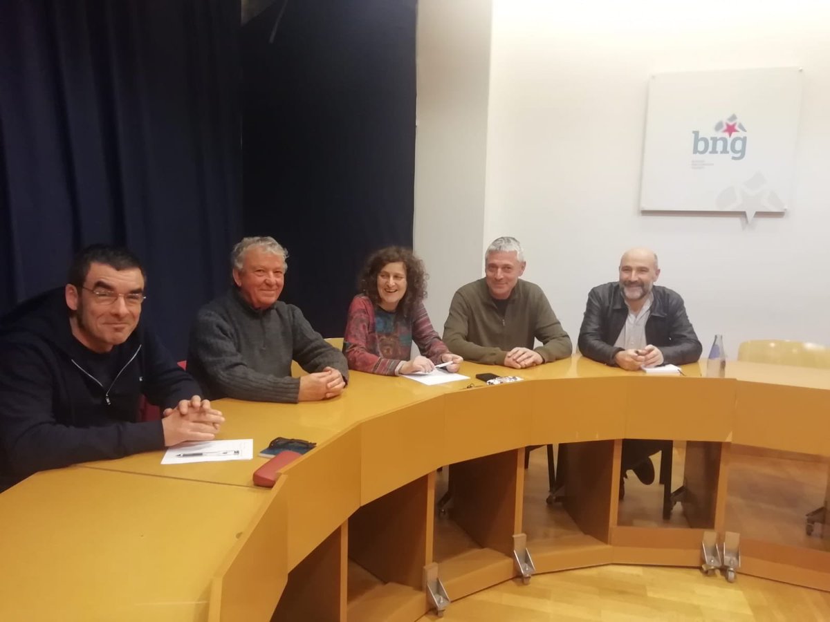 NestorRego's tweet photo. Na reunióm com @CausaGaliza, expressamos a solidariedade de @obloque com as 12 militantes desta organizaçom e de @Ceivar_OPAR processados pola ‘Audiência Nacional’. A defesa da soberania nom é delito. Nom à criminalizaçom do independentismo. https://t.co/QxVfNjEU37