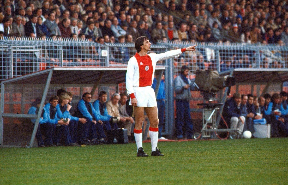 Johan Cruyff: 

🗣 “Every coach talks about movement, about running a lot. I say don't run so much. Football is a game you play with your brain. You have to be in the right place at the right moment, not too early, not too late."