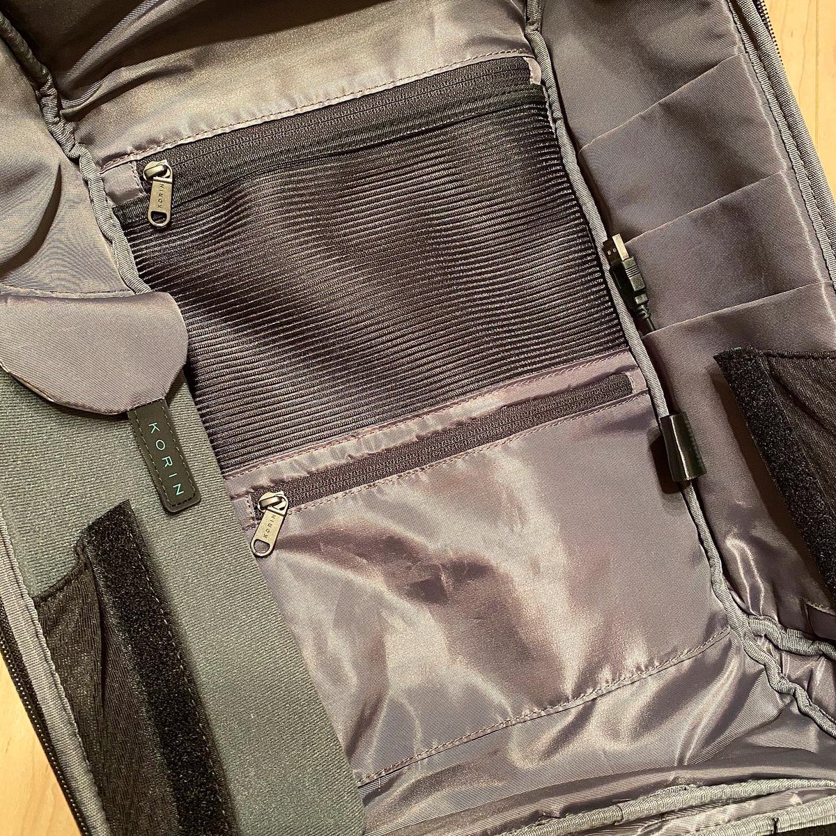 ___89331's tweet image. 去年Kickstarterで投資したバックパックとスリングバッグが届いた。

鍵を掛けられたり、スマホ充電用ポケットがあったり、ポケットが沢山あって便利♪(*´ω`*) #Kickstarter #ClickPackX #KORIN