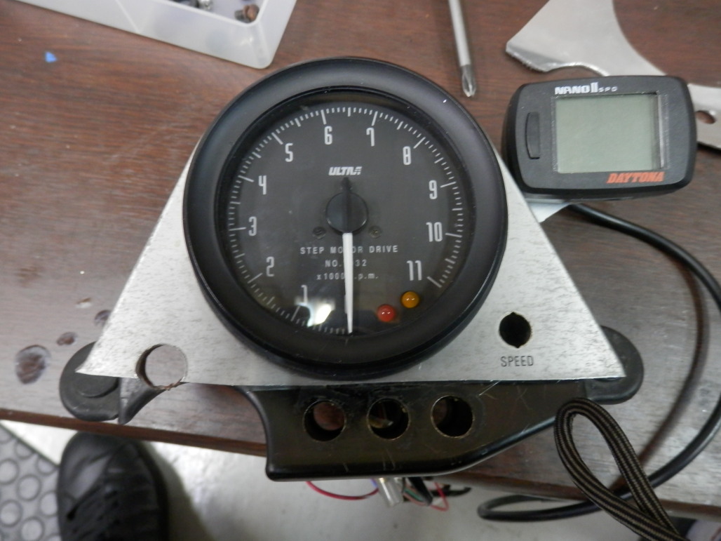 SRX600 タコメーターブラケット 1JKー83545-00 純正新品 廃番 Yahoo