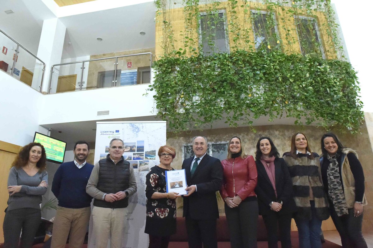 FAMPcomunica's tweet image. 🤝FAMP y Ayuntamiento de Algeciras comprometidos con un turismo más sostenible gracias al proyecto europeo COASTING
bit.ly/2TyemLE
#TurismoSostenibleCOASTINGAlgeciras