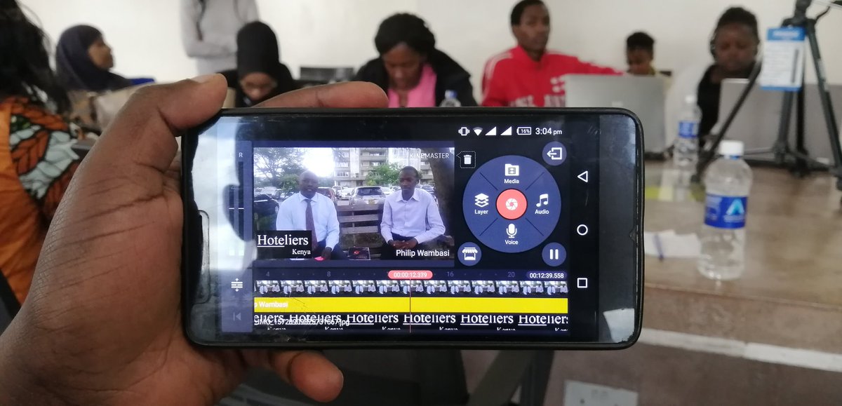 A hands-on training is all you need to kick-start your storytelling journey.
If you're a student journalist, blogger or aspiring filmmaker, don't wait to own a camera 🎥 to start creating content. Your smartphone's sufficient 
#MobileJournalismAfrica #OurStoriesAreBestToldByUs