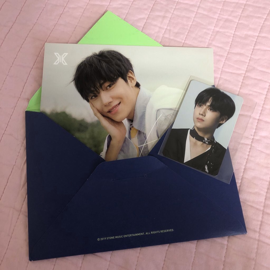 lO26S2__'s tweet photo. 1)엑스원 이은상 퀀텀 앨범 풀셋 (등신대,포카,책갈피 포함) 1.0

2)엑스원 키노 앨범 퀀텀,비상 버전 이은상 포카 일괄0.5

3)엑스원 쇼케이스 엠디 9,10 일괄 0.7
#엑스원 #이은상 https://t.co/zfdP63ioLD