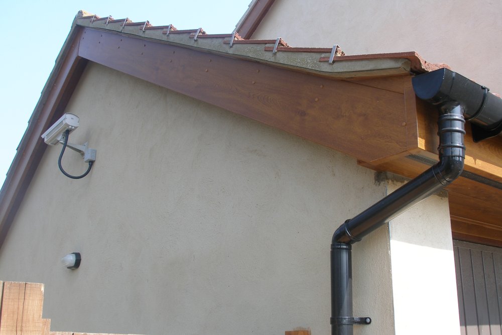 firsthomeimprov's tweet photo. Start the new year with a new look by simply renewing, updating and replacing your soffits fascias and guttering. Call for free 0800 0921112
#HomeInspo #HomeExterior #Roofing #uPVC #Facias #Guttering #Soffits #Rooftrim #Roofers #RoofingLife #RoofingContractor #HomeRenovation https://t.co/w9jJJPrjIu