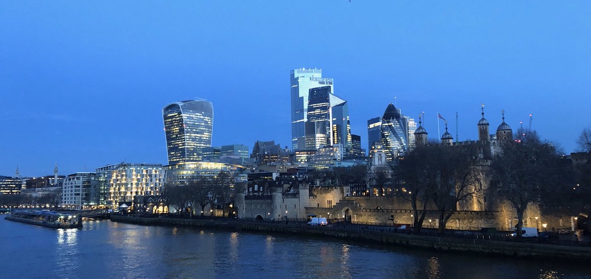 rob_dey's tweet photo. Amazing walk to work this morning - incredible views on the way to our new London studio... castles from 1078 and glass towers from 2019! Only in London! @unispaceglobal #thinkcreatemake #london #europe #architecture #deliveryexcellence https://t.co/8DB3U0VOVk