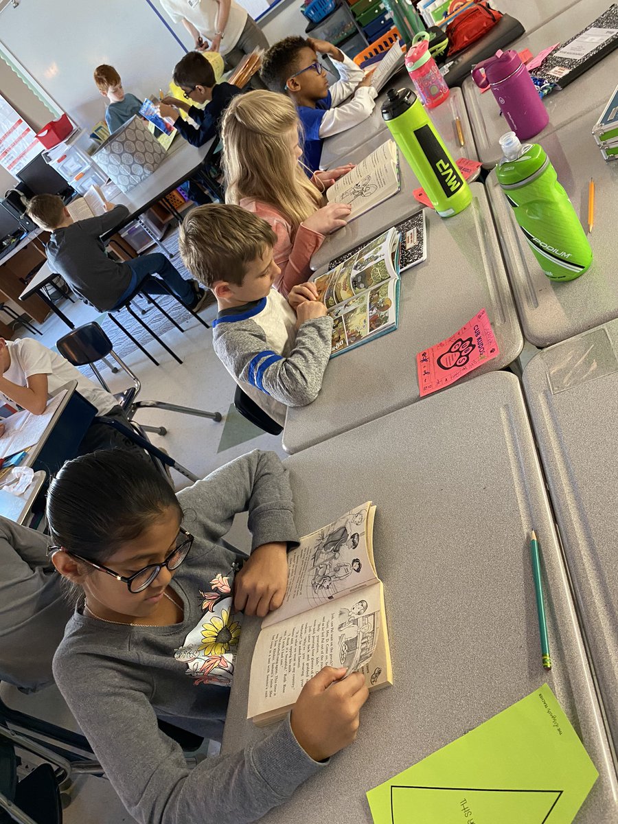 Getting lost in good books #AACPSReadWithMe <a href="/CroftonESAACPS/">Crofton ES AACPS</a> #AACPSAwesome