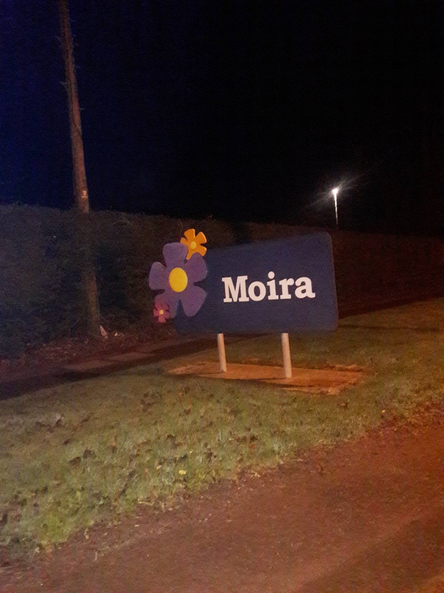PSNILisCreagh's tweet photo. Lisburn Police have been out on patrol across the district tonight. Remember if you see or hear anything suspicious please call us. 

#keepingpeoplesafe 
#esection https://t.co/7i3W8jrmF4