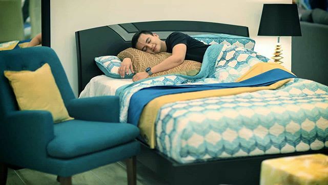 Llegó la hora de mimir😴 después de un largo día 🙌🏻 en mi rica cama 🛏 de @jamarpanama feliz con mi primer crédito y sin estrés 😉
.
.
📸: @eddyvasquezwao .
.
#SoyCredillenial #MueblesJamar #SueñoTranquilo #MiPrimerCredito #Panamá #Panama #Colombia #Mueb… ift.tt/2uaCPeZ