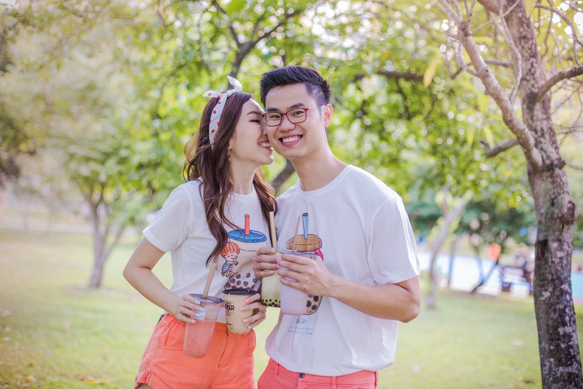 lepakcreator's tweet photo. Relationship Goals: Love for Bubble Tea, Love for you, Love our Bubble Tea Moments together!

https://t.co/PFx7nw3Jin

#sgcloudproductions
#singaporephotoshoot
#preweddingphotoshoot
#couplephotoshoot
#outdoorphotoshoot
#sgphotographer
#singaporephotographer
#tampines
#photosg https://t.co/RHvWntH3Og