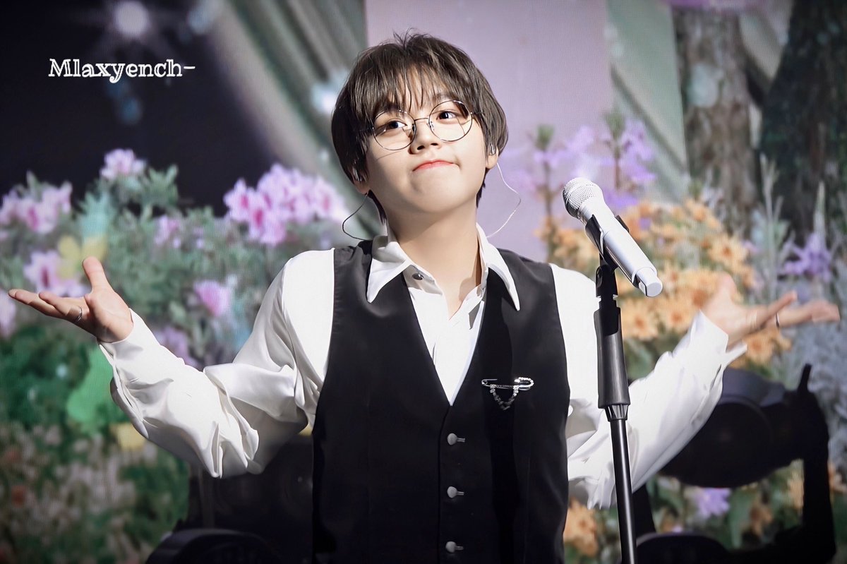 Mlaxyench's tweet photo. 200112 마카오🇲🇴fancon

🥰귀여미🥰

#박지훈 #朴志训 #パクジフン #พัคจีฮุน #ParkJihoon https://t.co/QDVyolXfzo