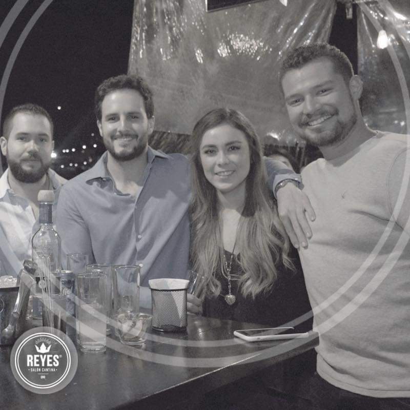 qtoplife's tweet photo. Hoy la noche #EsdeReyes 👑 🎉 🙌 🥂
✅ Reservaciones: 📲 (442) 6742069
Por 📨 INBOX en Reyes Cantina QRO
📍Plaza Biloba Bernardo Quintana #4195
Col Álamos 3era Querétaro https://t.co/ZG9Ygyz30q
