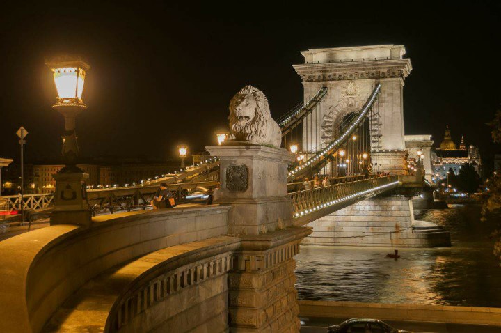 VineyardKapolna's tweet photo. #HungaryGuide: Five Hungarian bridges you need to see 🇭🇺 🌉
➡️ #Hungary #WhatToSeeBUD #WhereToGoHUN #bridgesHUN #bridges
Read more https://t.co/1SDmxSaBLV
Pictures https://t.co/BWGTt0Ktbg