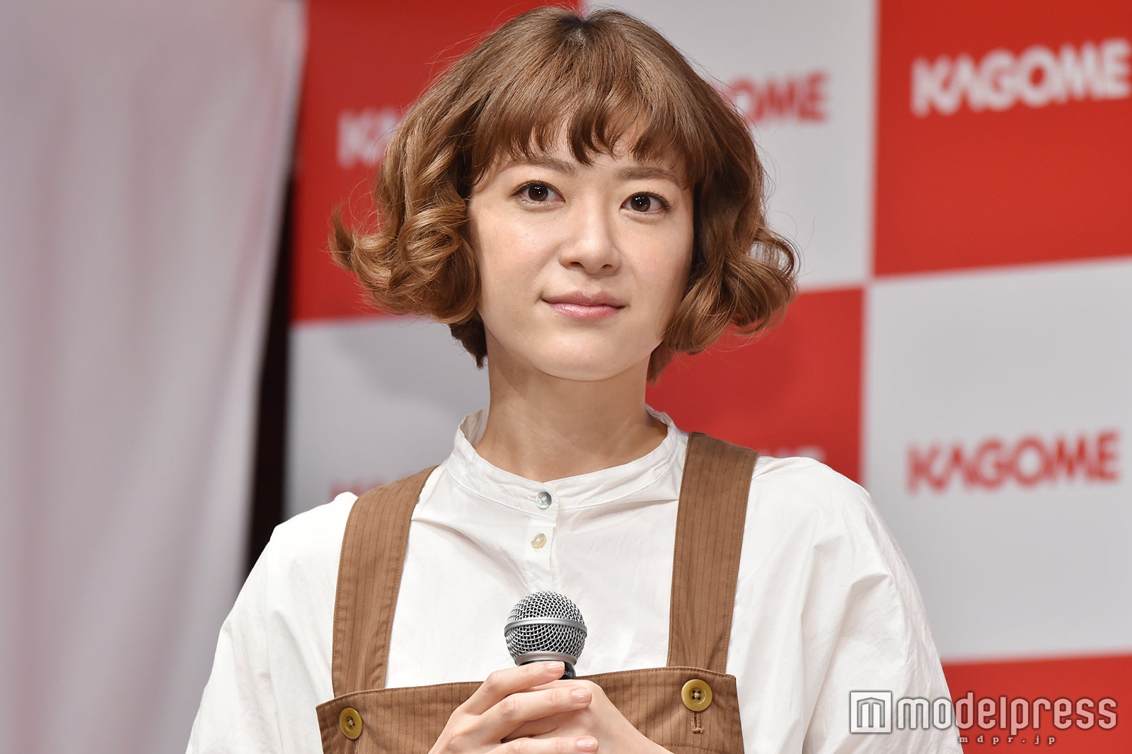 モデルプレス 写真追加 上野樹里 くるくるヘア ブラウンのオーバオール姿が可愛い 主婦の一面も覗かせる Juri Wada フォトギャラリー アプリ限定写真あり T Co Btr6r8daog T Co Sptwjhrqdp T Co Sadary71fz モデルプレス 写真追加 上野樹里 くるくるヘア ブラウンのオーバオール姿が可愛い 主婦の一面も覗かせる Juri Wada フォトギャラリー アプリ限定写真あり T Co Btr6r8daog T Co Sptwjhrqdp T Co Sadary71fz