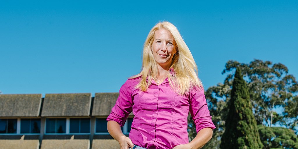unisqaus's tweet photo. In this podcast by @QldAgriculture, hear how Rick - a veggie grower from the Lockyer Valley - is learning to cope with drought thanks to researchers like Chelsea (pictured) from @usqedu as well as the @BOM_au and the UK’s @metoffice.
Listen here: https://t.co/GGjLEAoEXF https://t.co/1UQfuBB6m0