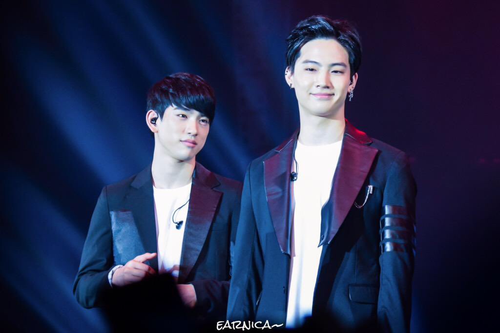 Look at me look at me look at me Smiling brightly  #JJP  #뽐녕