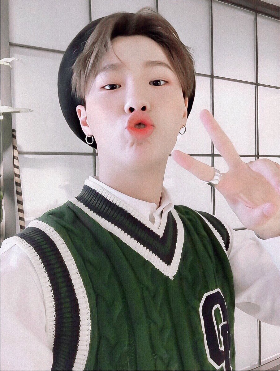 maybe_dnwm's tweet photo. 161114 uniq twt.

보고싶어서 🖤

#조승연 #CHOSEUNGYOUN https://t.co/XsDaz7bUH4