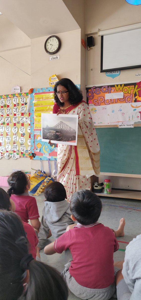 Jasmine25506213's tweet photo. Indian Diaries part 2 - Parent community teaching about Kolkata to https://t.co/O0lo291KHZ children at The Somaiya school. #tsspp https://t.co/SYONYzJ1x8
