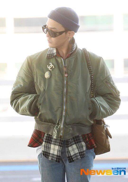 toopixoxo's tweet photo. #infoBB #GD
G-Dragon goes to Paris to take part in the spring-summer Chanel 2020 Haute Couture show !!
#GDRAGON https://t.co/HUcHhZSOAk