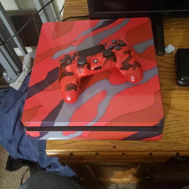 WraptorSkinz's tweet photo. Some WraptorSkinz PS4 gaming from  @isaiah.francis.391
• • • • • •
#wraptorskinz #ps4 #ps4modz #ps4camo https://t.co/7PpxmnofUn https://t.co/79B8qVSlWZ