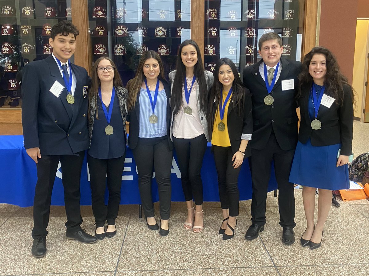 OCDECA1's tweet photo. Congrats to our members which are moving on to compete at the state level! #oc #district2 @TexasDECA @NISDOConnorHS @NISD https://t.co/PvZqzjjLLB