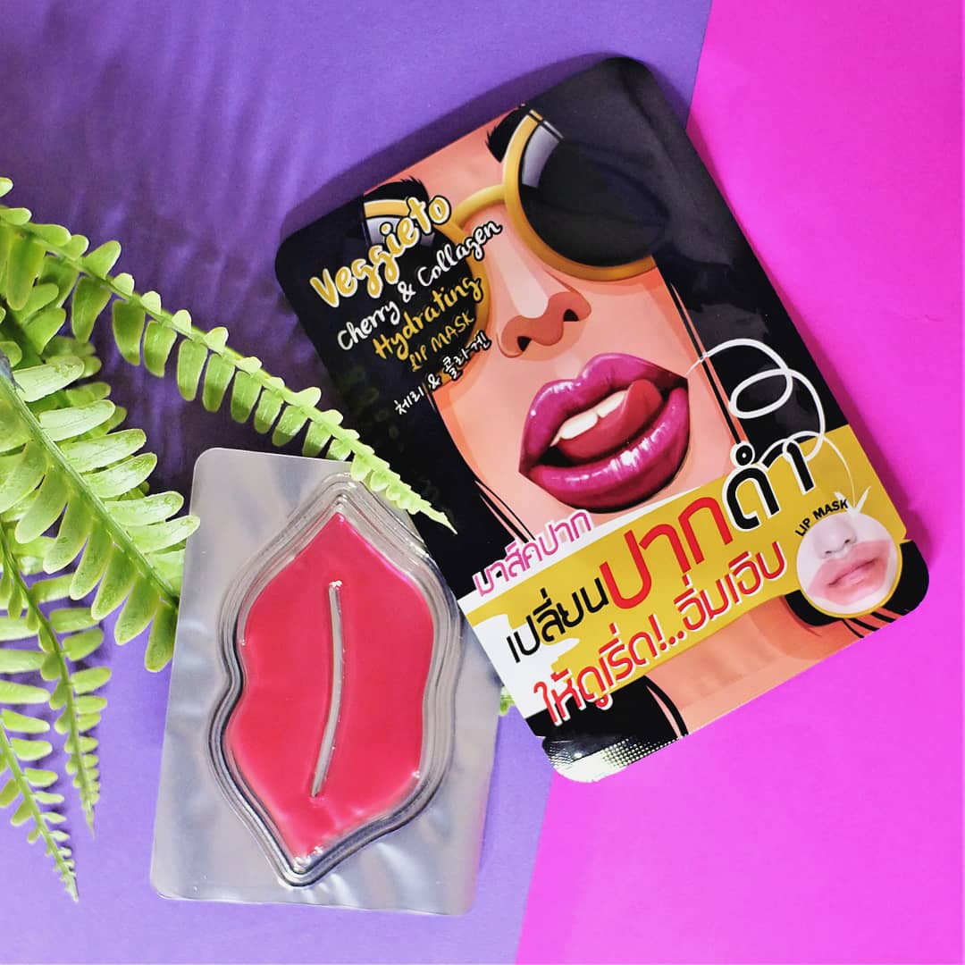 th_theoriginal's tweet photo. มาเปลี่ยนปากดำคล้ำให้กลับมาจุ๊บกันดีกว่า //// 💋💋💋
🍒Veggieto Cherry & Collagen Hydrating LIP MASK 🍒 📌 หาซื้อได้แล้วที่ เซเว่น อีฟแอนด์บอย บิวเทรี่ยม
#ปากดำแก้ได้ #ปากสวยด้วยมือเรา #veggieto #รีวิวเซเว่น #ถูกและดี #queenhelene #มาร์คปาก #มาส์คปาก https://t.co/HnJ9VSOZO0