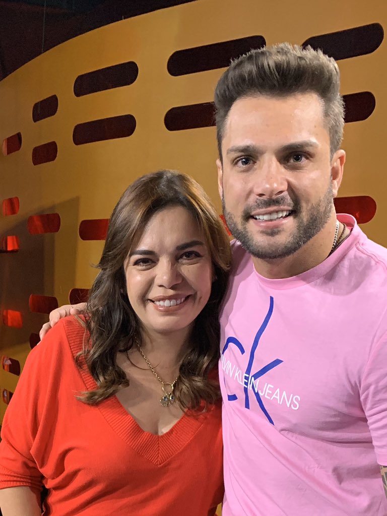 MilagrosLeivaG's tweet photo. Gracias @NicolaPorcella por venir a @willaxtv Bienvenido siempre y que te vaya bien en Mexico.!!! https://t.co/3jUjNCFUHR