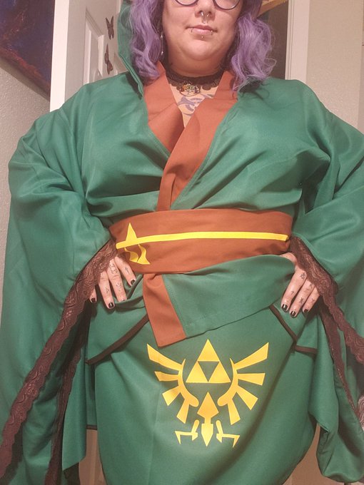 New legend of zelda cosplay kimono arrived! Planninga video around it! 😍 stay tuned! https://t.co/vm