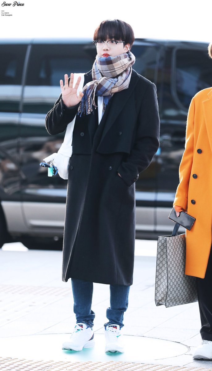 SNOWPRINCE_YM tweet picture
