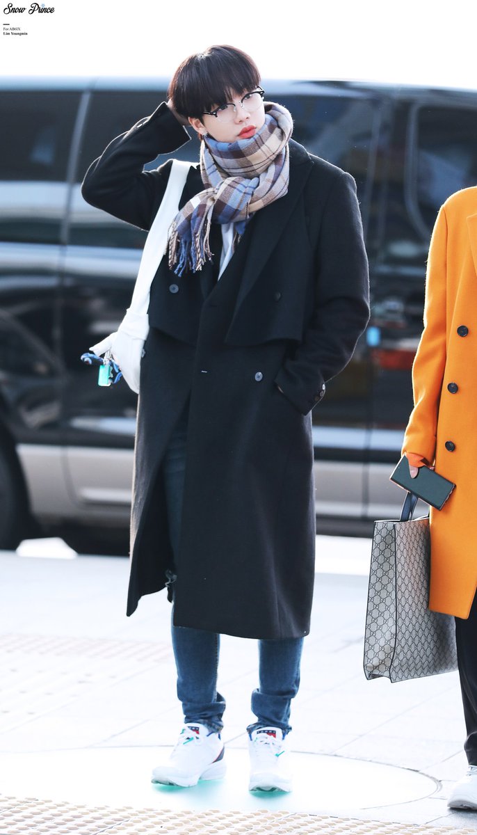 SNOWPRINCE_YM tweet picture
