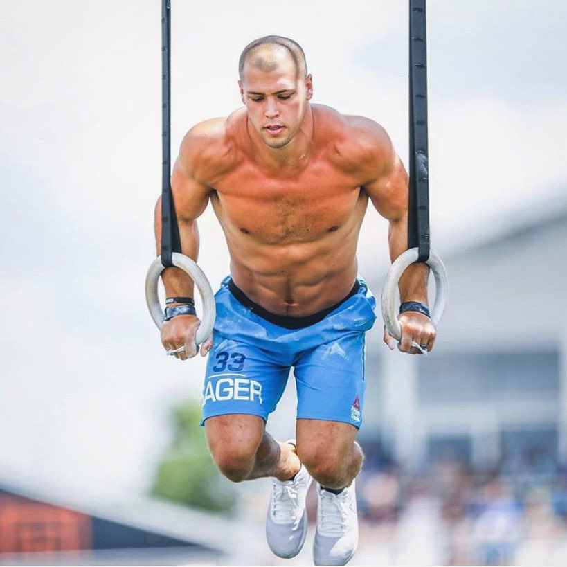 colesager35's tweet photo. #tbt to 30 Muscle-ups for time at the 2018 @CrossfitGames.⁣
⁣
Loved this event. Such a great test of gymnastics stamina, skill, and grip strength... And let’s not forget those super long straps! 😳⁣
⁣
What’s been one of your favorite events from any Games?
⁣
📸: @AntLucic https://t.co/MYtl0tjVfC
