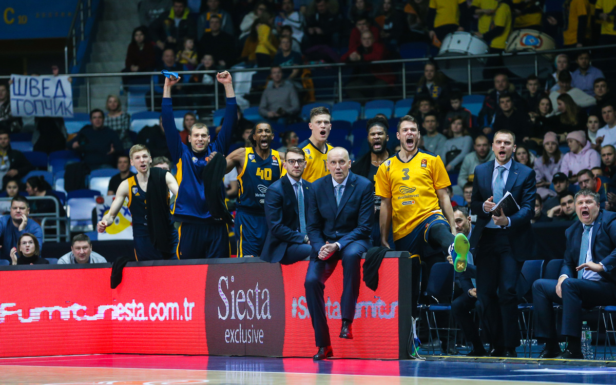 Khimkibasket's tweet photo. 📷 vs. @RMBaloncesto
#ХимкиРеал #KHIRMB #GameON https://t.co/HpPzPuouIr