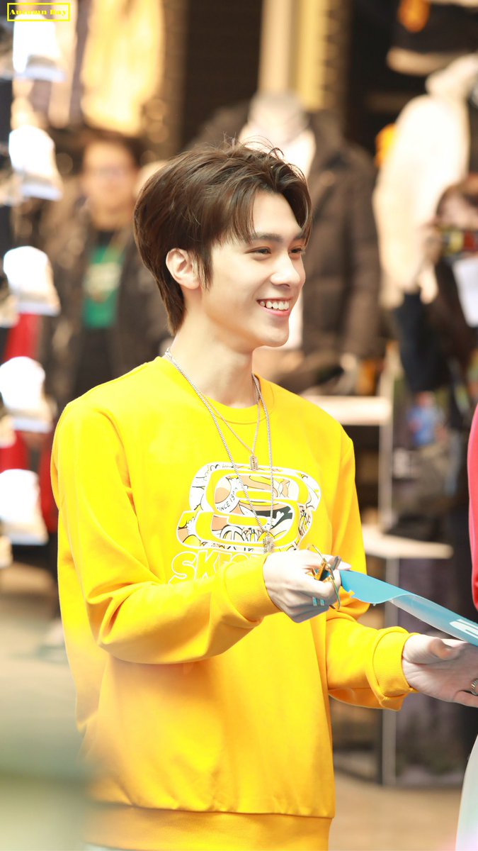 出道一周年快乐🥳🥳🥳

#HENDERY #黄冠亨 #WeiShenV #威神v0117出道一周年 #威神V #WayV