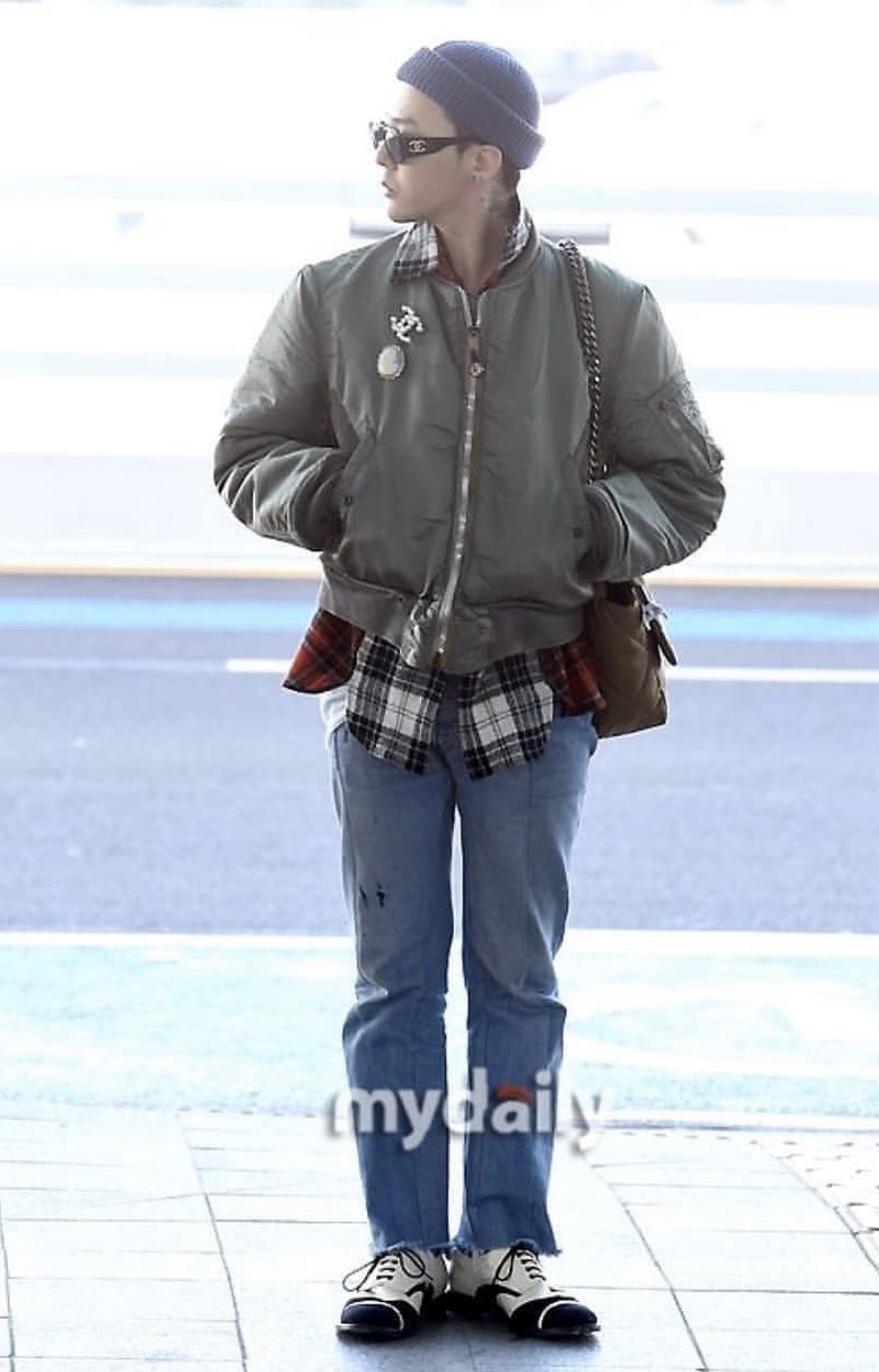 韓国情報サイト 모으다 モウダ モウダニュース Bigbangのg Dragonは本日 17日 ファッションウィークに出席するため 仁川 インチョン 国際空港を通じてフランスパリへ出国しました お洒落な空港ファッションを披露しました Bigbang