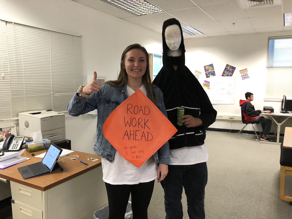 BeccaTessarolo's tweet photo. Another day of #spiritweek at @FalconCreekMS today, it was #vine and #meme day. Probably my favorite day yet. #vinesnotdead https://t.co/ipPfYRn3kQ https://t.co/kQyH0pghOh