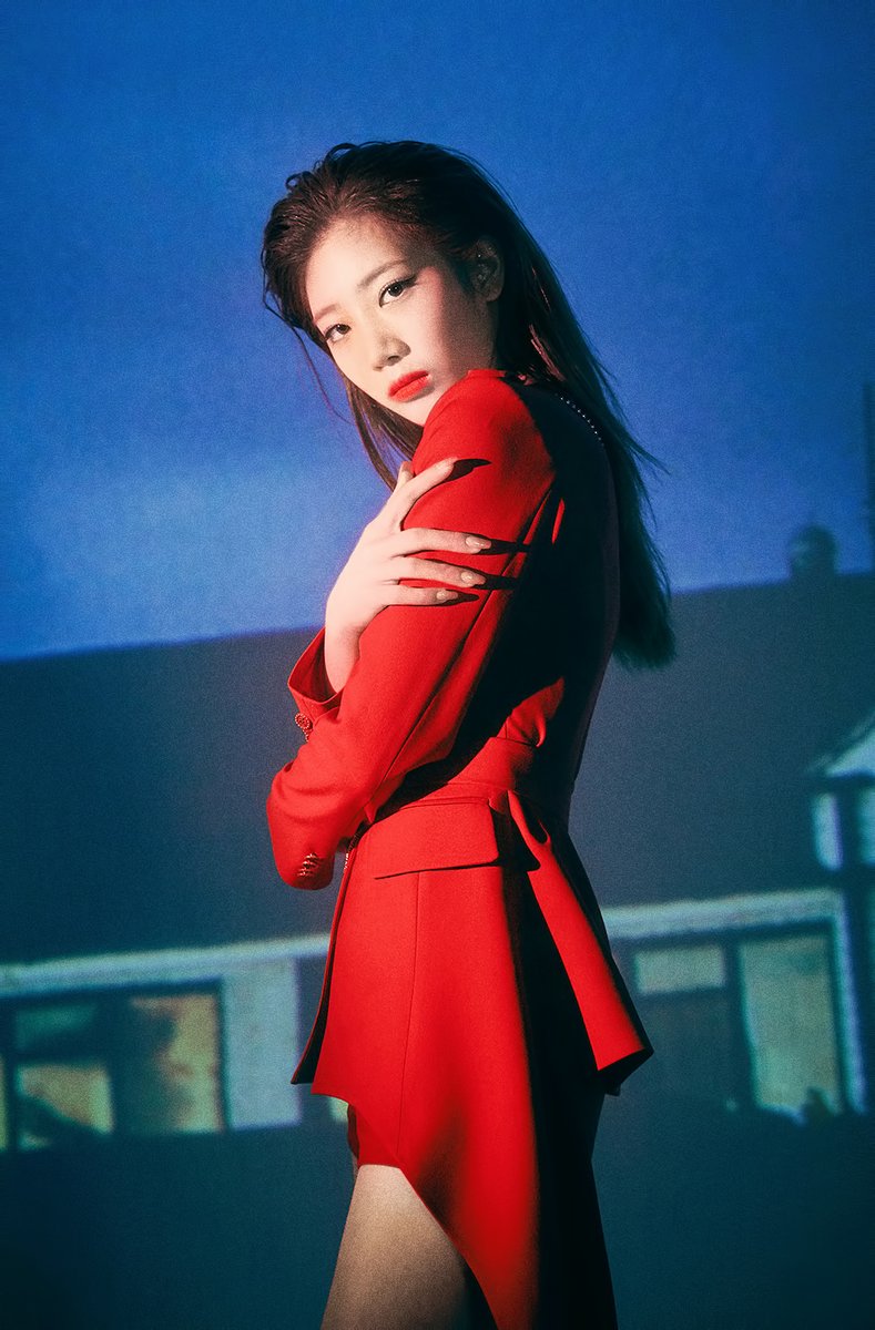 CHUUINGgif's tweet photo. 200117 #김립 #KimLip 
🦉 https://t.co/Z1QQaZAe4v
❤️ https://t.co/4WGXsmrbiZ

#이달의소녀 #LOONA https://t.co/IlN1gPgBwY
