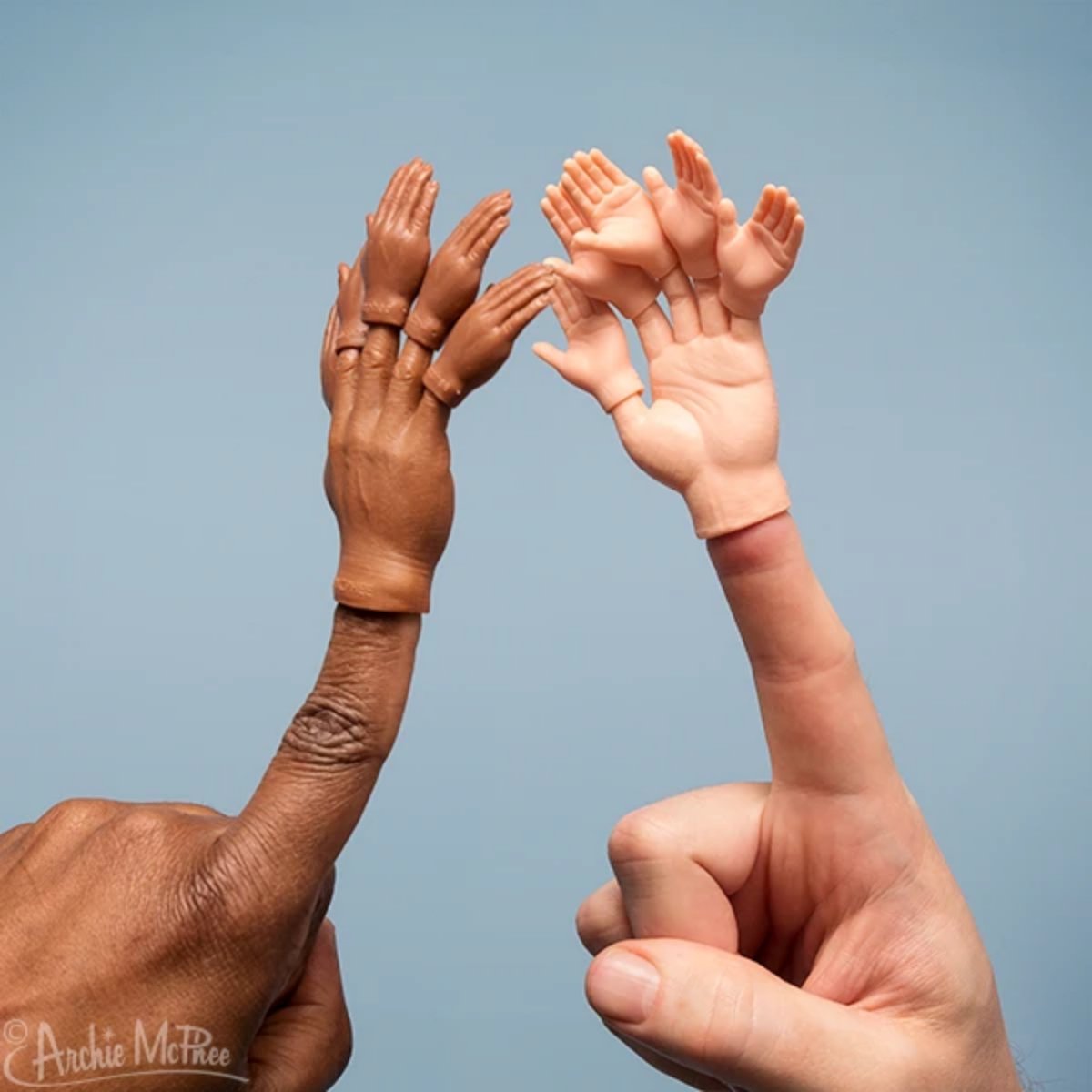 cursed_presents's tweet photo. Finger Hands For Finger Hands 🖐☝️
(make sure you have finger hands before getting finger hands for finger hands)

#cursedpresents #cursed #fingerhands

https://t.co/Iy5aSRK0Z2 https://t.co/crC1kPeC8g