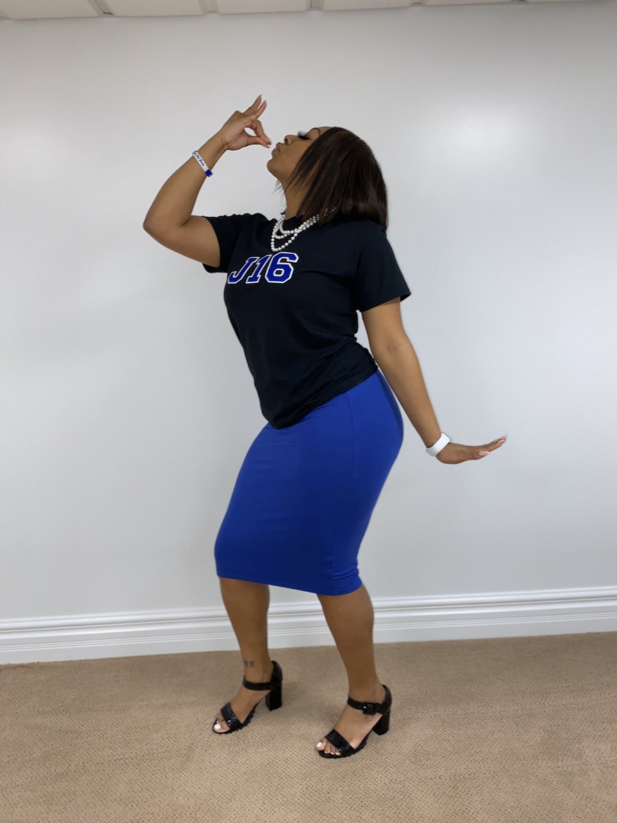 dezydezyoffical's tweet image. It’s January 16!! Happy Centennial Founders’ Day to the women of Zeta Phi Beta Sorority, Inc exemplifing Finer Womenhood 100 yearZ strong 💙🤍🕊