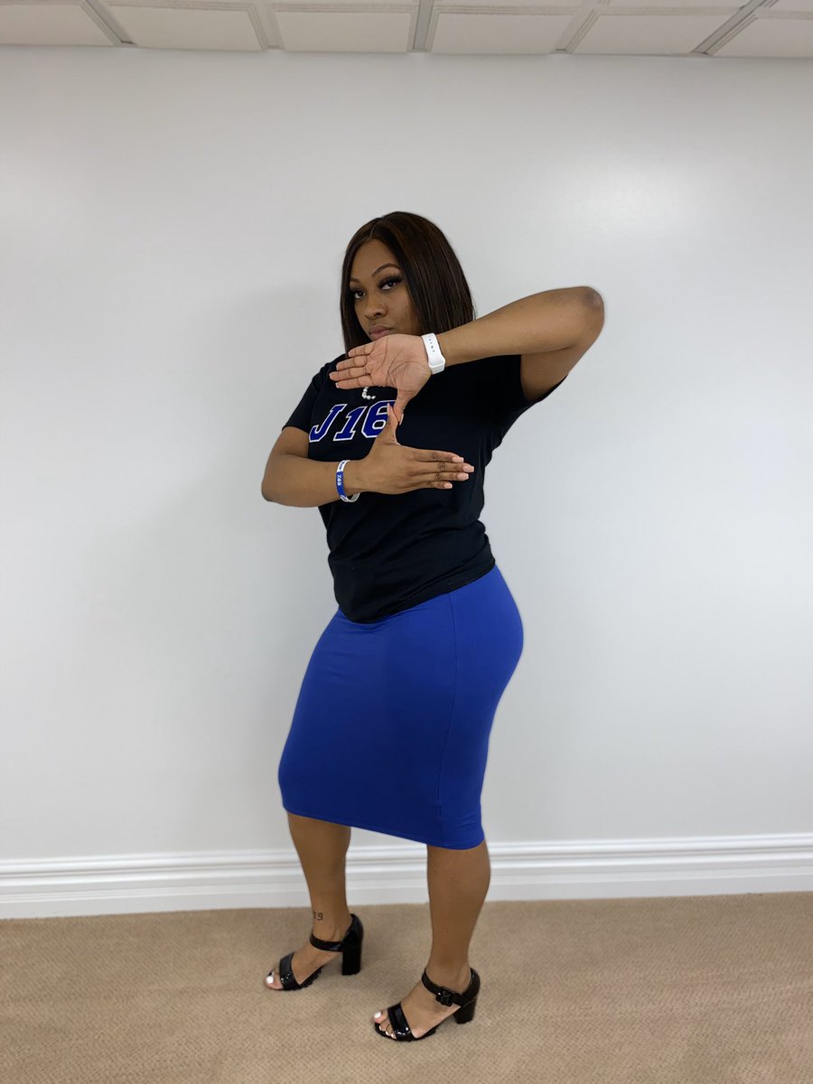 dezydezyoffical's tweet image. It’s January 16!! Happy Centennial Founders’ Day to the women of Zeta Phi Beta Sorority, Inc exemplifing Finer Womenhood 100 yearZ strong 💙🤍🕊