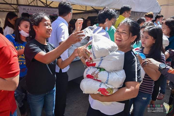 kdarnayla's tweet photo. Ganito po magLINGAP ang IGLESIA NI CRISTO hangga't kaya mong dalhin, bibigyan ka pa! 

#IglesiaNiCristo #ChurchOfChrist #LingapSaMamamayan #AidToHumanity https://t.co/gH2048NdYt