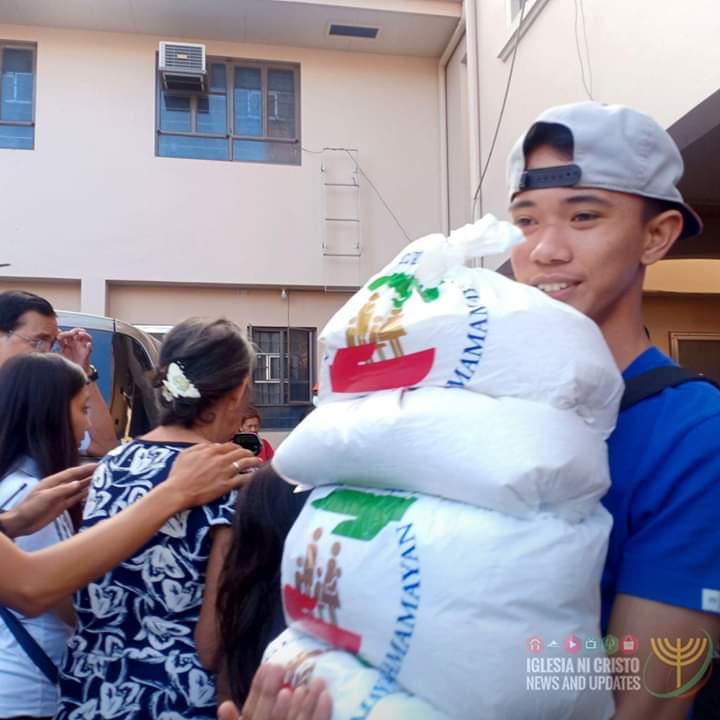kdarnayla's tweet photo. Ganito po magLINGAP ang IGLESIA NI CRISTO hangga't kaya mong dalhin, bibigyan ka pa! 

#IglesiaNiCristo #ChurchOfChrist #LingapSaMamamayan #AidToHumanity https://t.co/gH2048NdYt