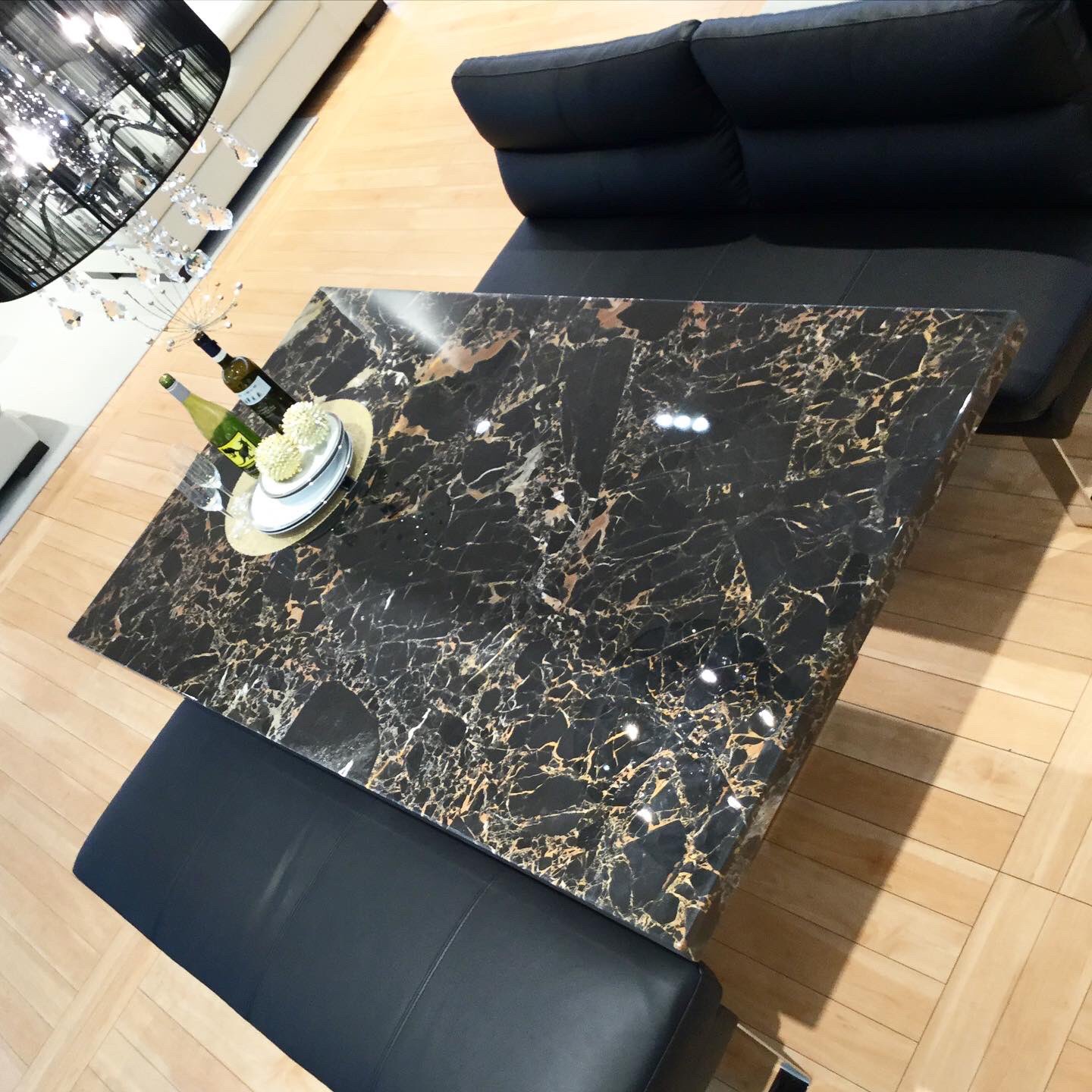 東京インテリア　ダイニングテーブル　天然　大理石　グレージュ 東京インテリア 家具 大阪本店 on X: 