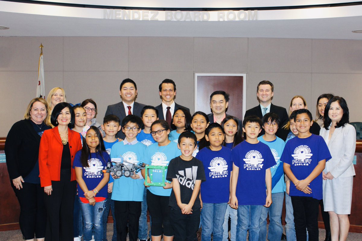 WSD_OntheMove's tweet photo. Finley’s robotics team did a wonderful job presenting at the board meeting this evening! #OCecosySTEM #STEMeducation @WSD_OntheMove @BeverleeWSD1 @JamisonPower @TrusteeXavier @myrlenepierre https://t.co/qhLxYdfudU