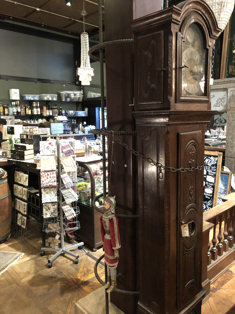 mro059's tweet photo. 遼一の彼女、杏子さんが働いているお店が三軒茶屋にありました！とっても内装が素敵なカフェでごはんもすっごいおいしかったのでオススメです🥺
よかったらみなさんも行ってみてください～ 🥰 
#記憶屋 #記憶屋あなたを忘れない 
#山田涼介 https://t.co/IRbUVfQTNg