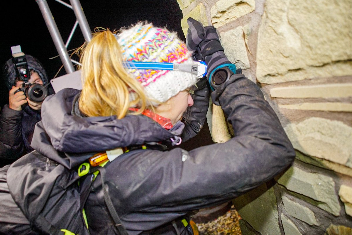 TheSpineRace's tweet image. The indomitable Debbie Martin Consani arrives in Kirk Yetholm as the 2nd woman in the Montane Spine Race 2020.
Congratulations from everyone at HQ.  Debbie has smiled her way through an incredibly grueling race and bagged herself a well-deserved podium.
#RunDMC
#SpineRace