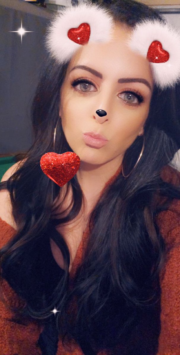 jerseyprincess6's tweet photo. In my defense I was left unsupervised with Snapchat. ๐ Who doesn't love some Valentine's Day filters. #Snapchat #fliterfun #ValentinesDay #Jerseygirl https://t.co/Jgv4yNjS3O