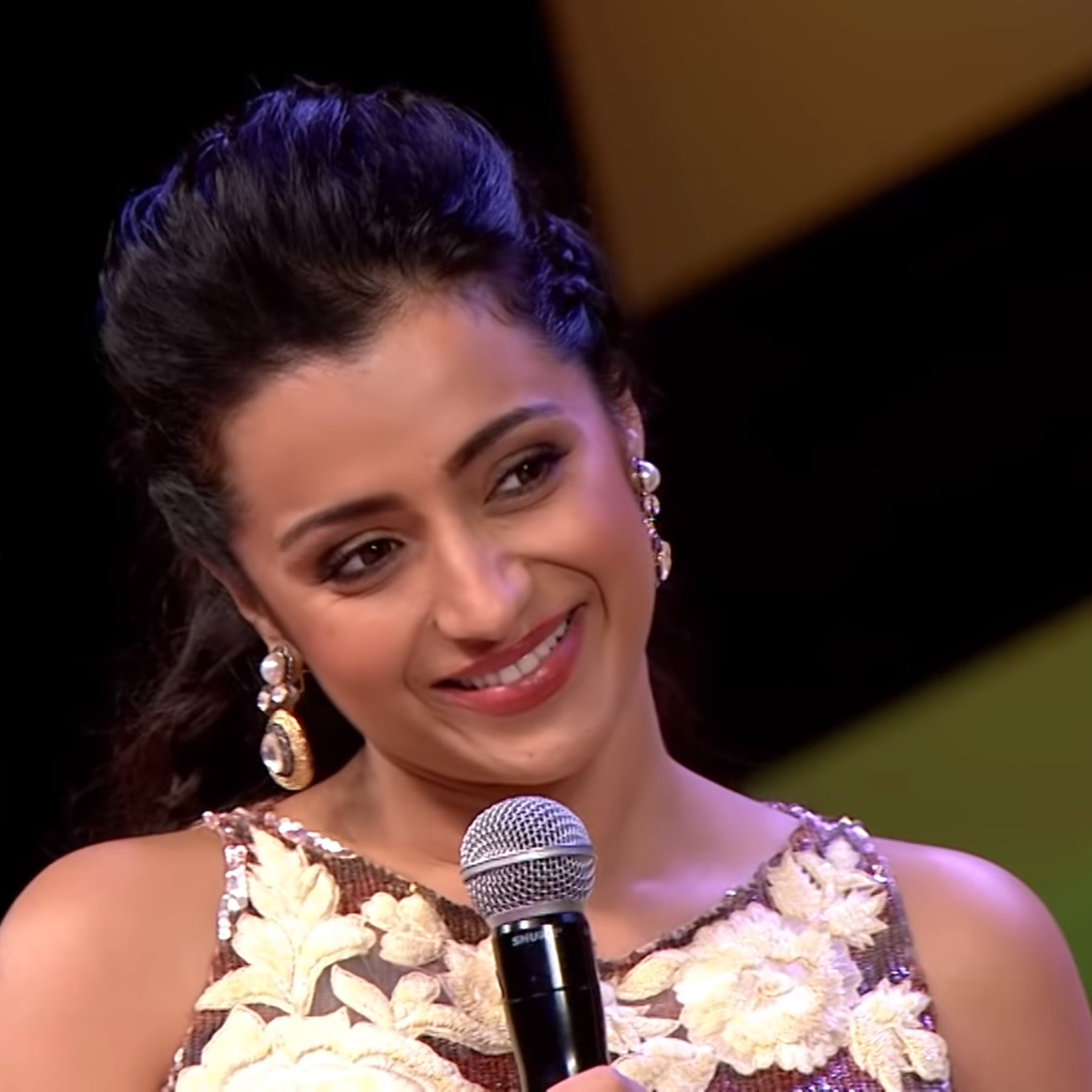 EOdwIa0VUAAQ0e3?format=jpg&name=large