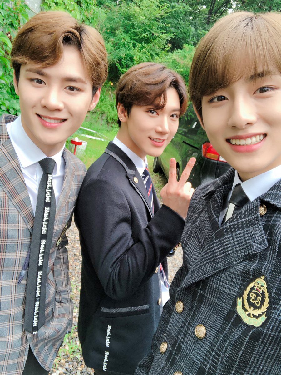 spoon_ww's tweet photo. 눈물흘리는중 https://t.co/R9SBZJH7ga