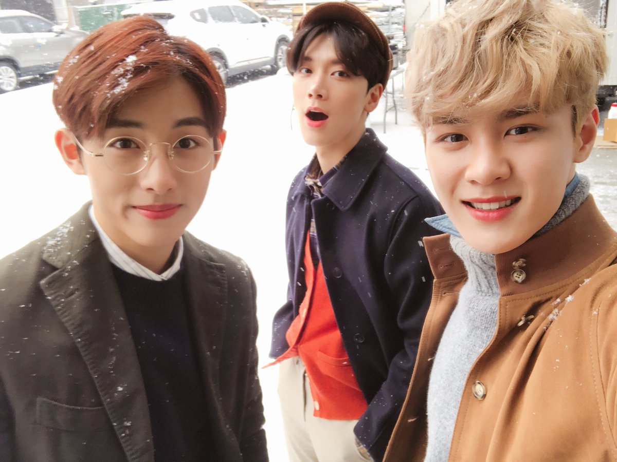 spoon_ww's tweet photo. 눈물흘리는중 https://t.co/R9SBZJH7ga